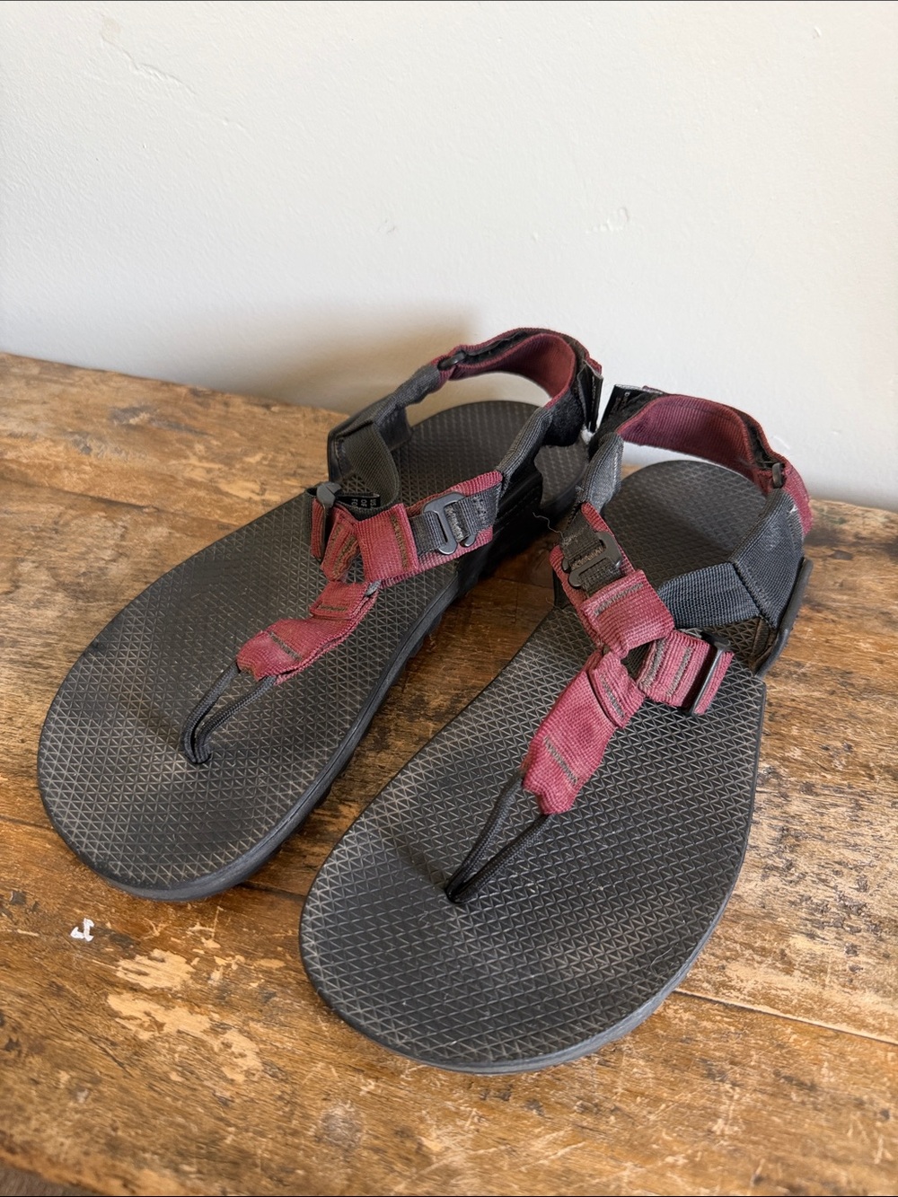 Bedrock Cairn Evo Maroon and Black Outdoor Sandals Size 7/8 Women’s
